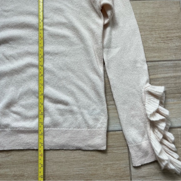 Saks Fifth Avenue 100% Cashmere Crewneck Sweater Size M Ruffle Designer Easter - Picture 8 of 12
